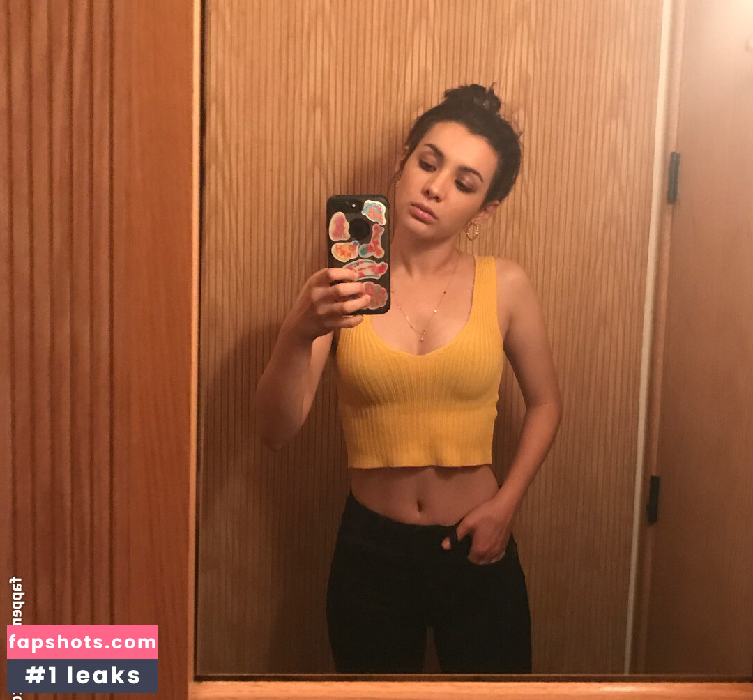 Hannah Marks gallery photo #11