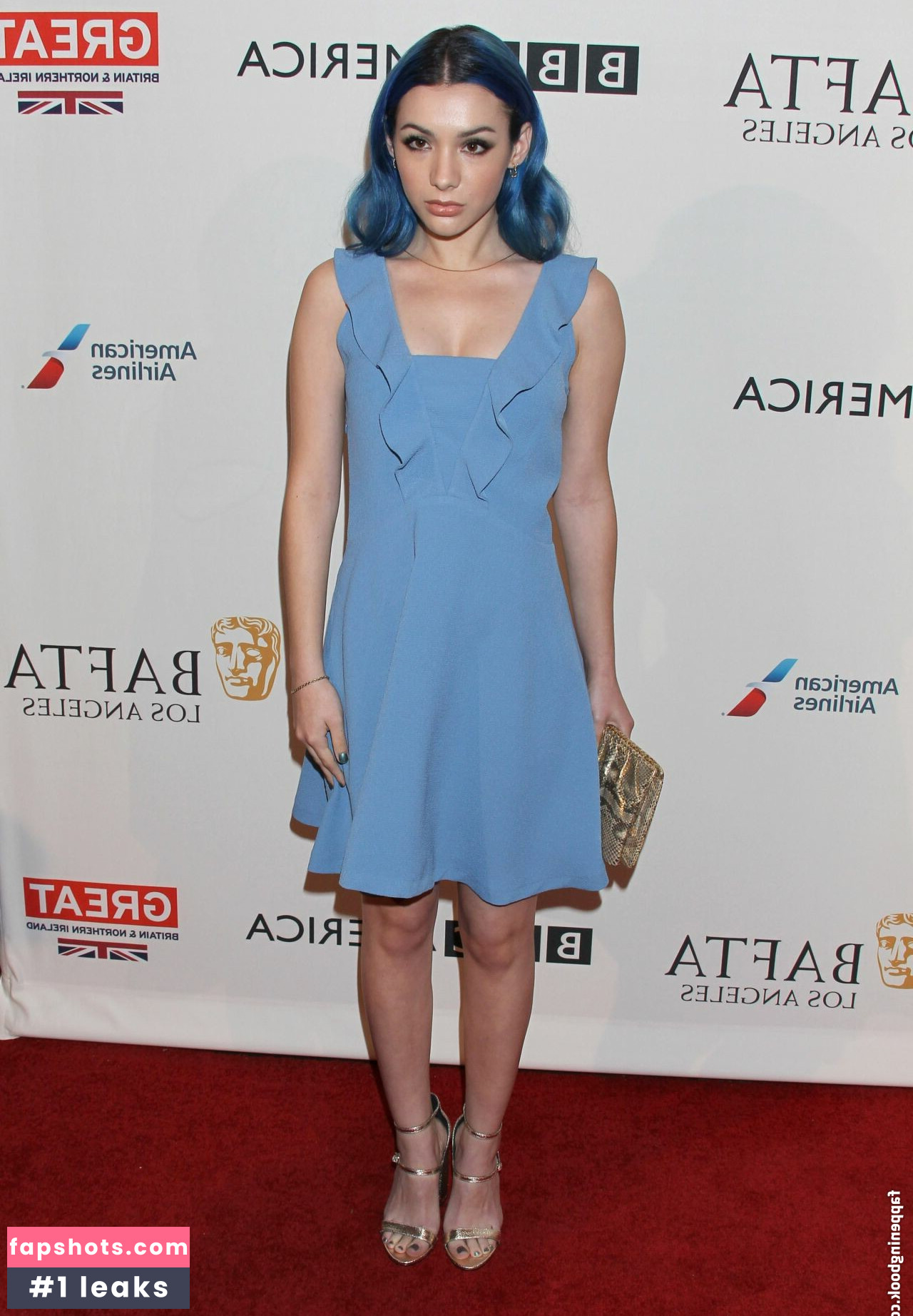 Hannah Marks gallery photo #18