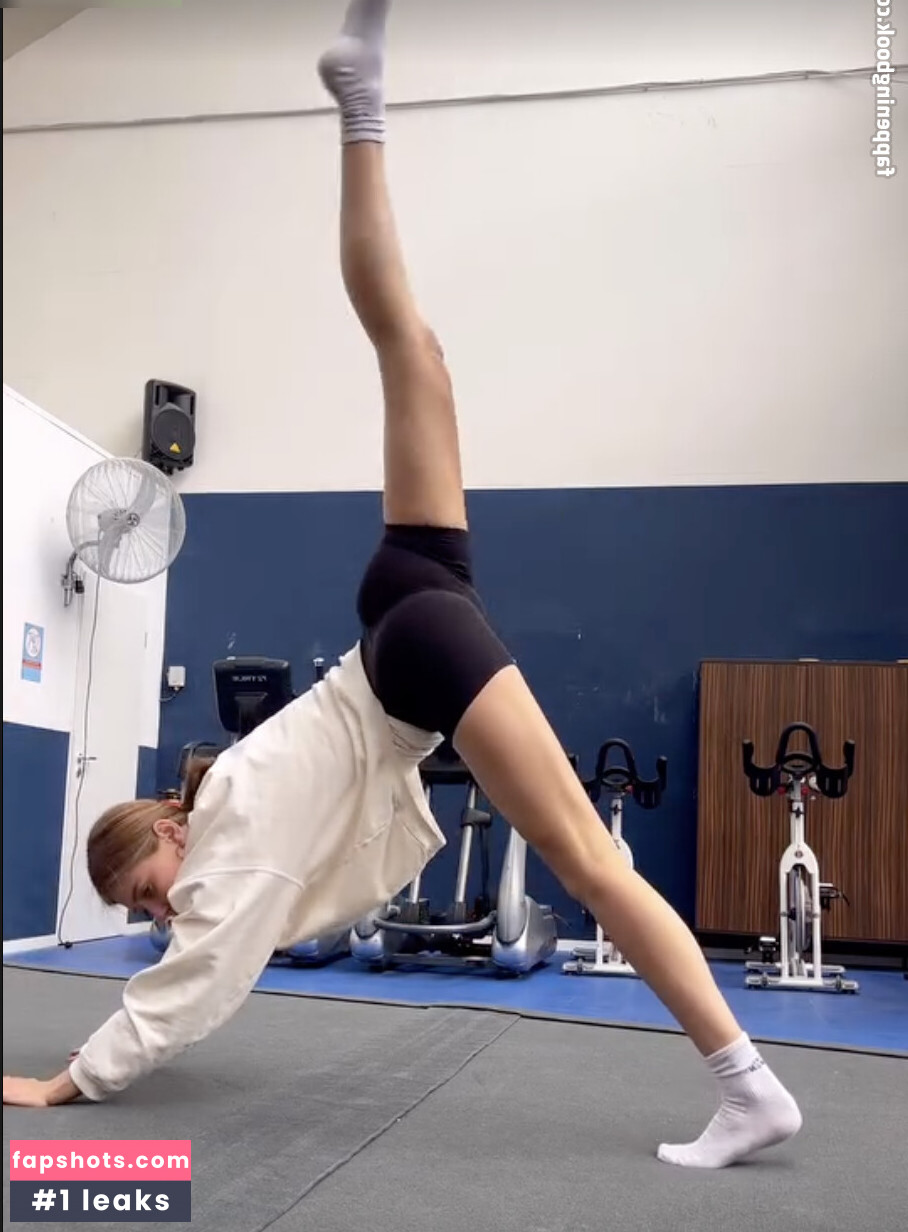 Hannah Meul gallery photo #2