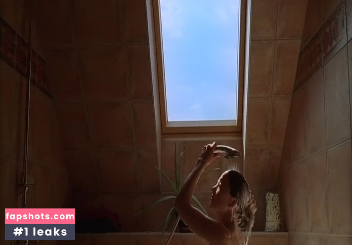 Hannah-Rebecca Herzsprung gallery photo #13