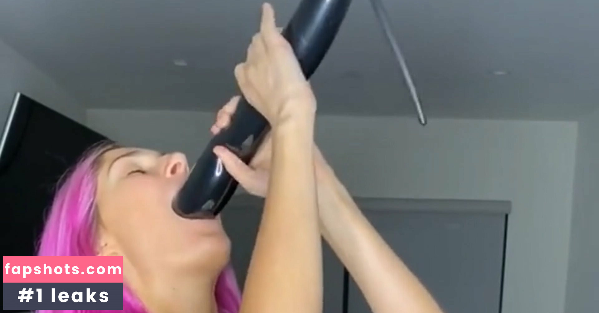 Hannah Ridgeway gallery photo #4