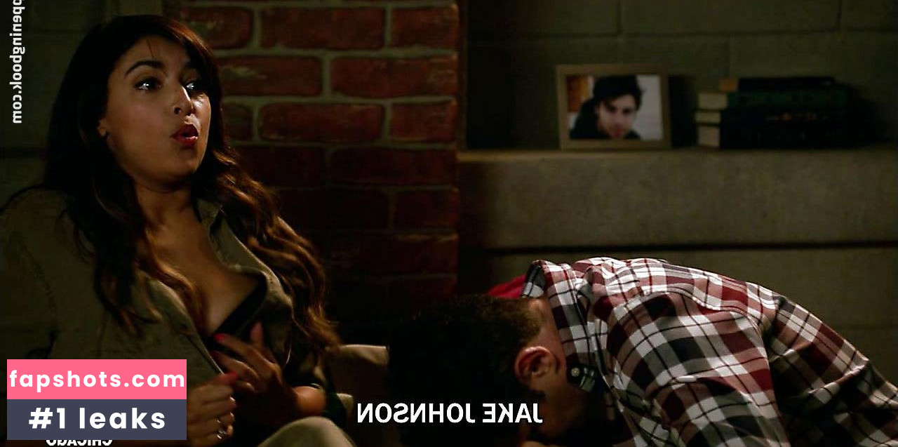 Hannah Simone gallery photo #47