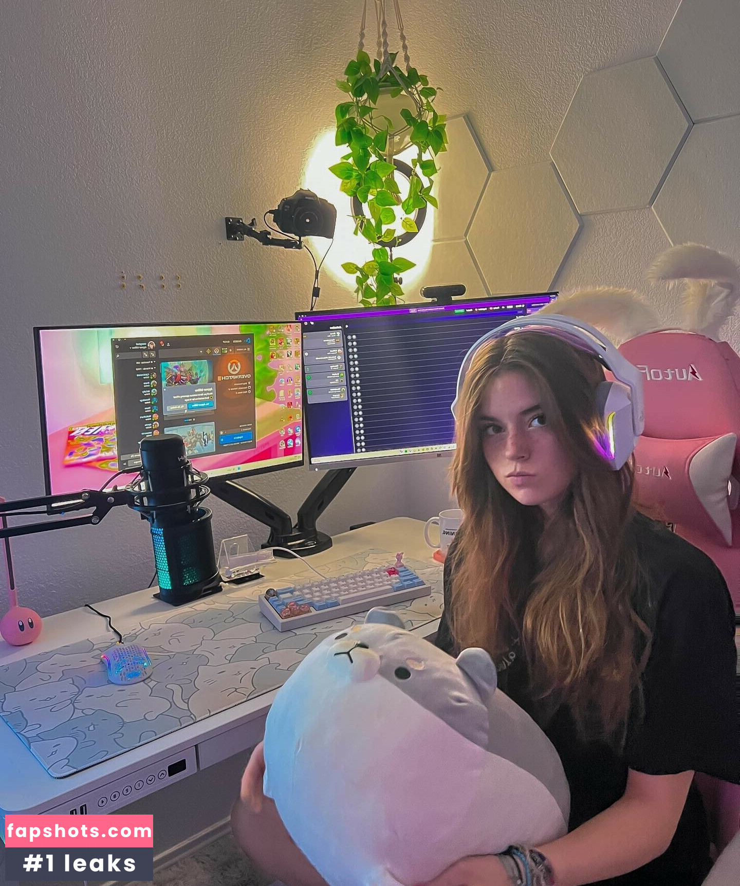 Hannah Stein gallery photo #108