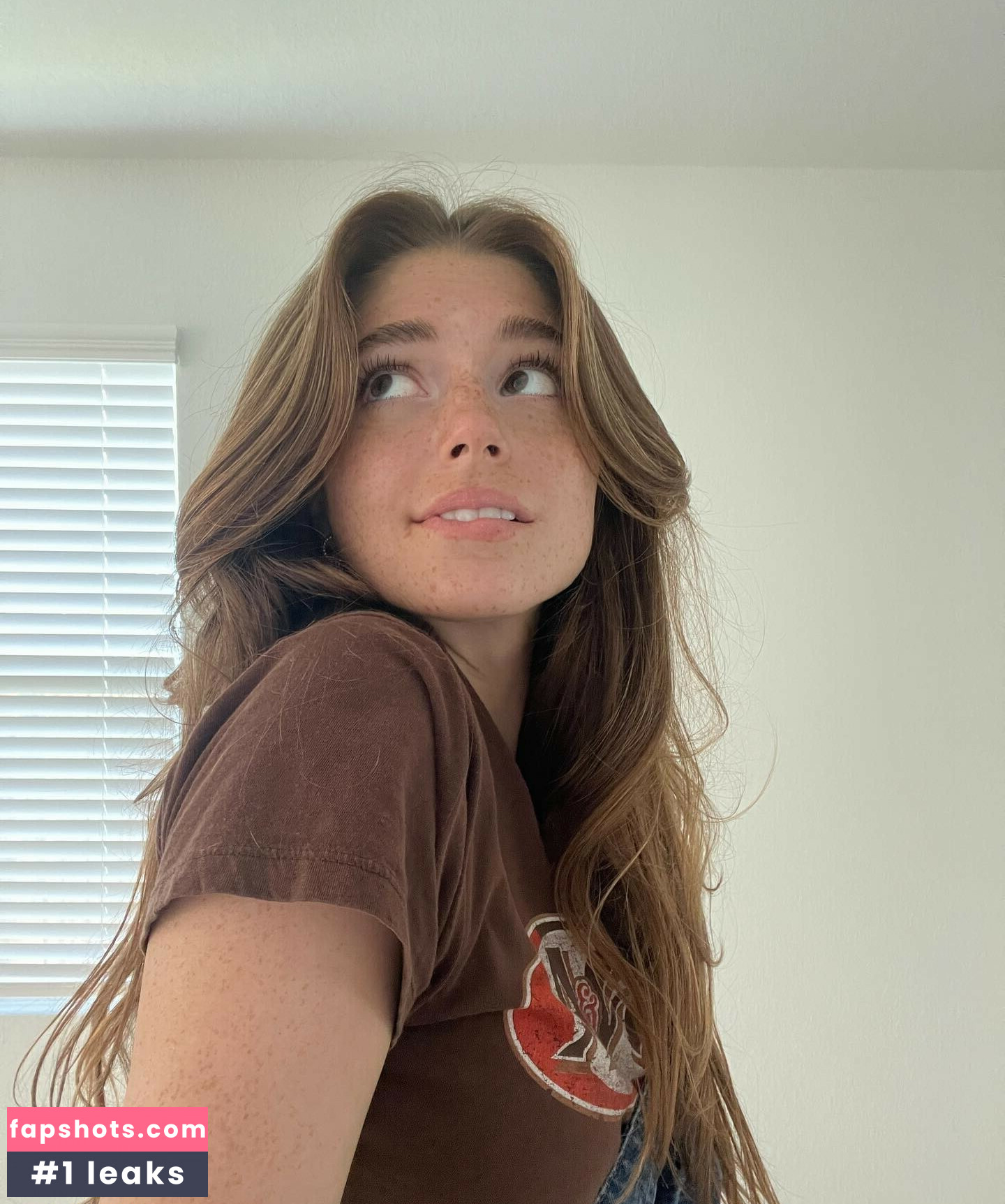 Hannah Stein gallery photo #118