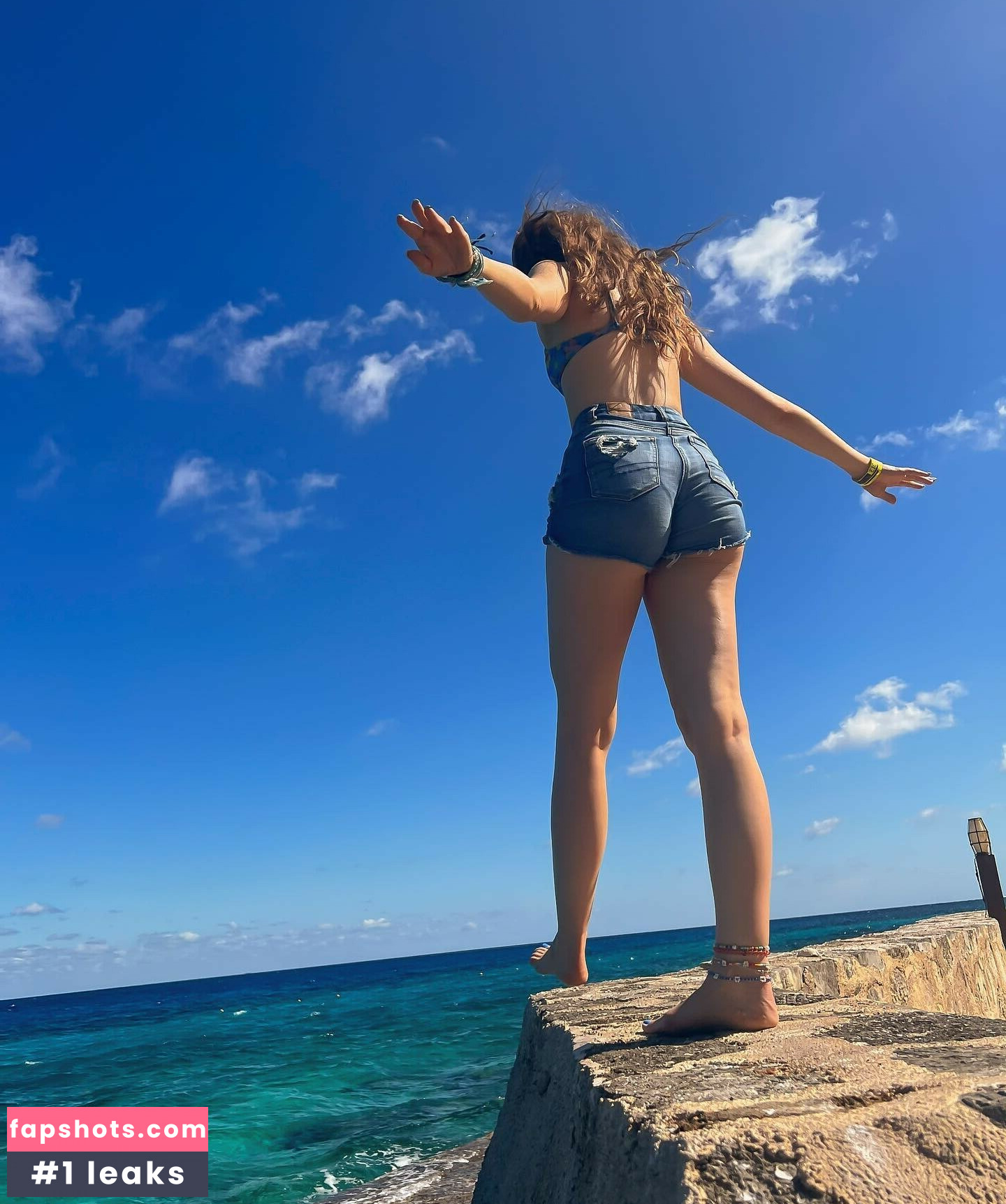 Hannah Stein gallery photo #128