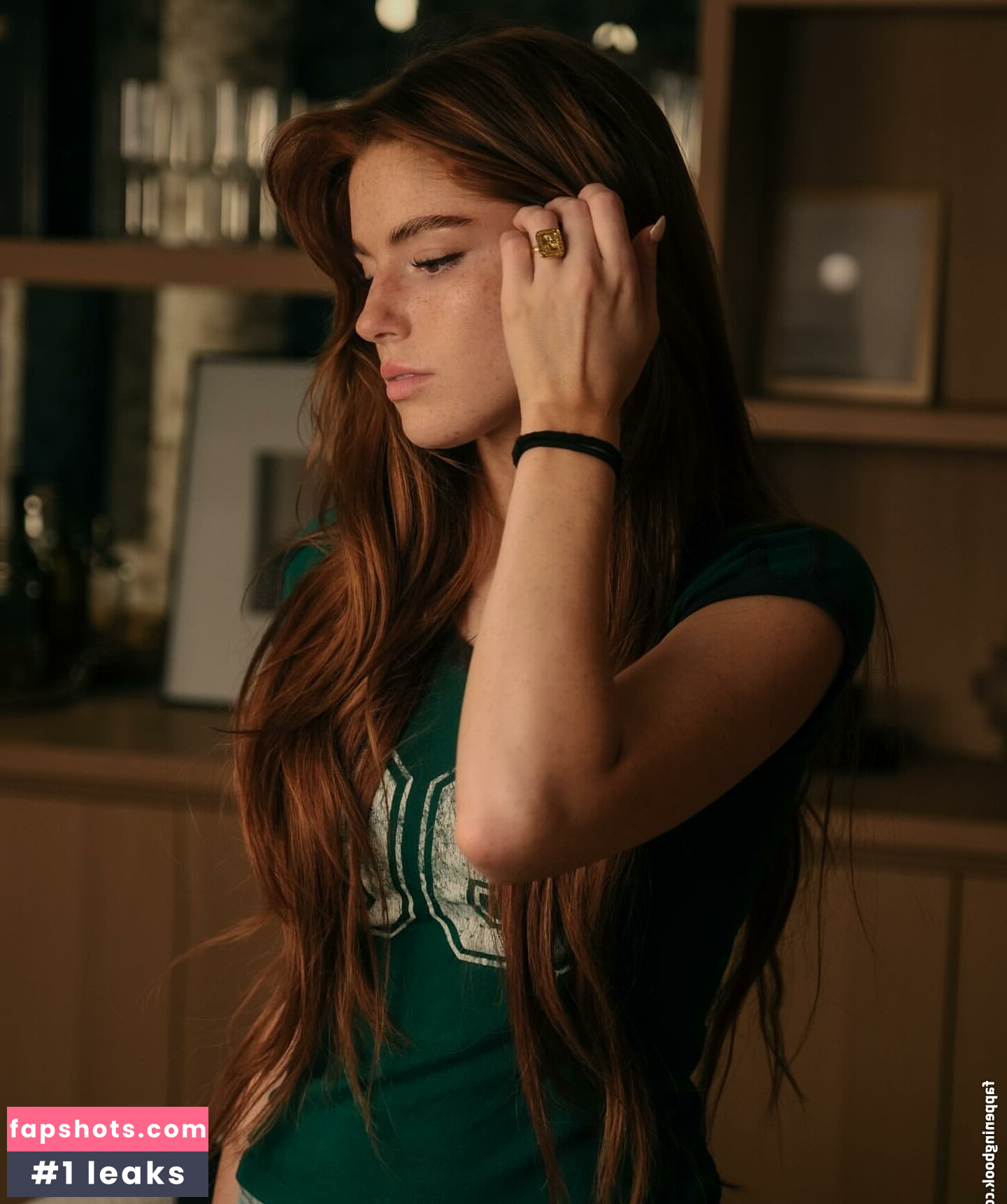 Hannah Stein gallery photo #66