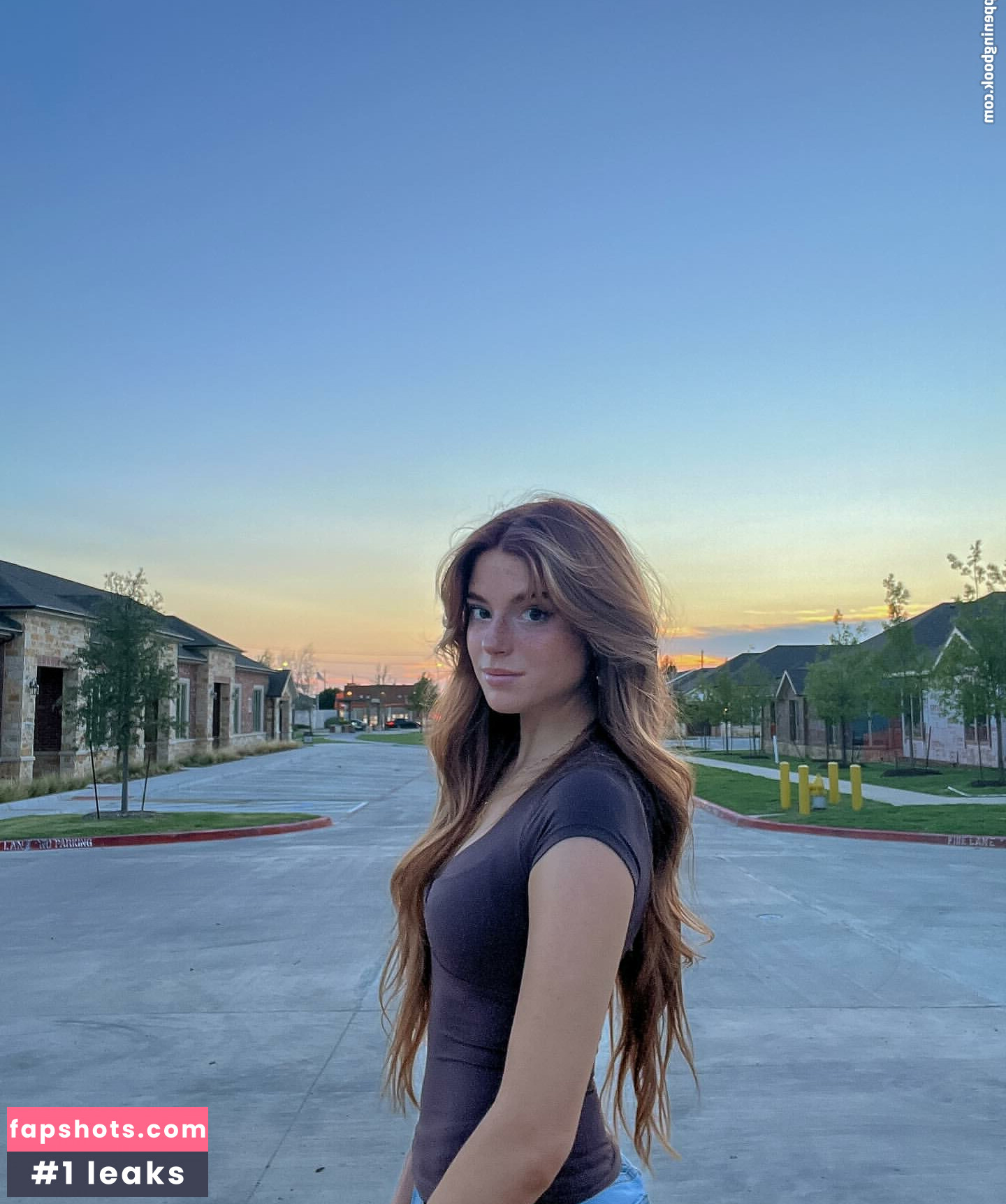 Hannah Stein gallery photo #78