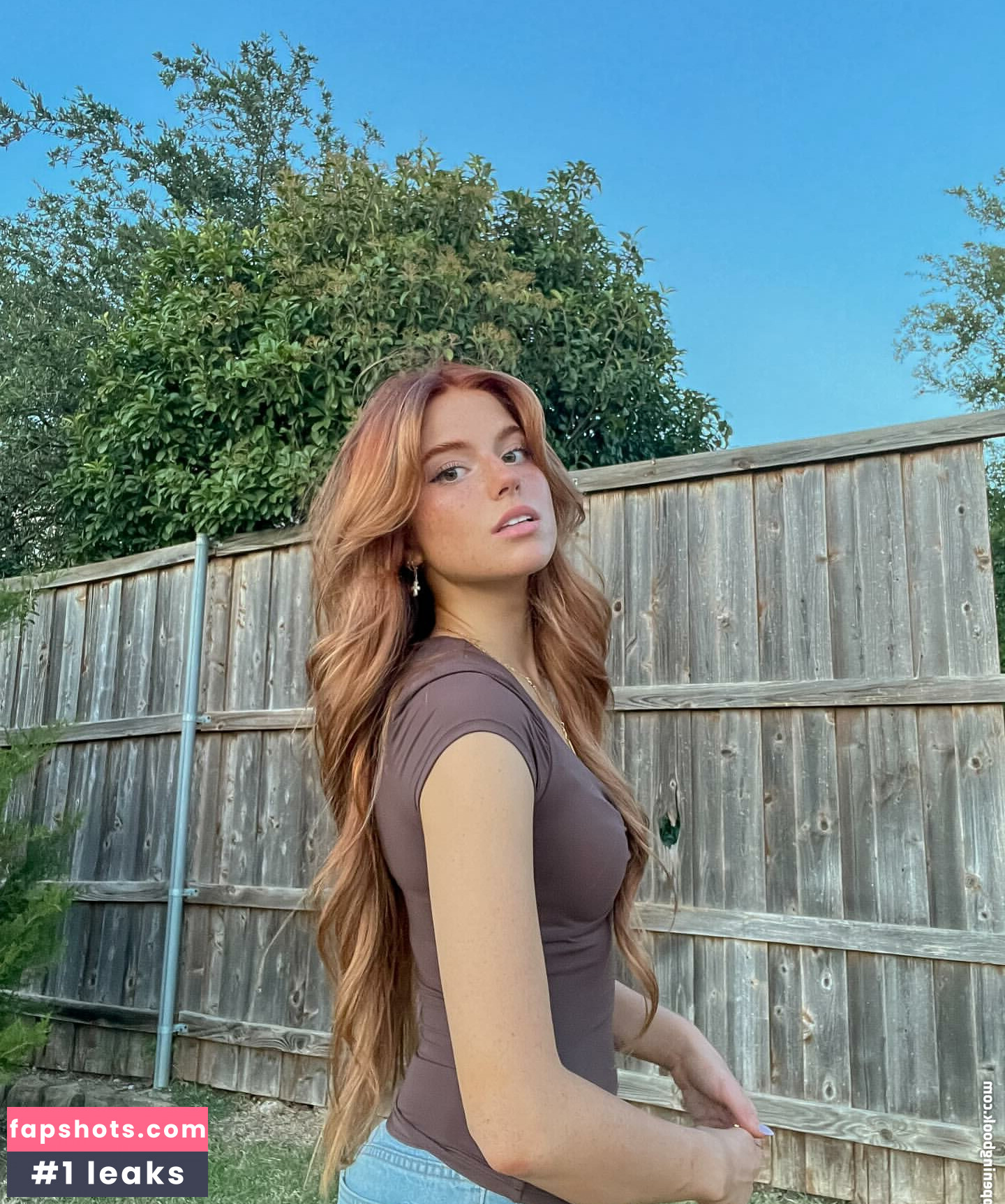 Hannah Stein gallery photo #79