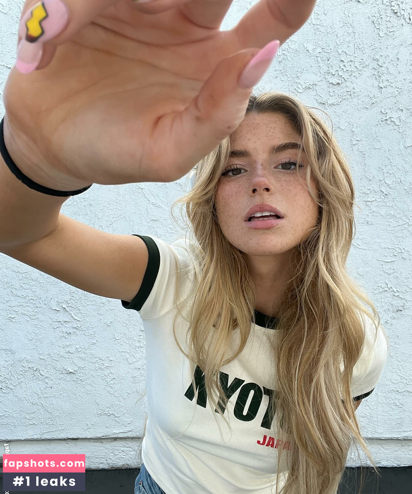 Hannah Stein gallery photo #81