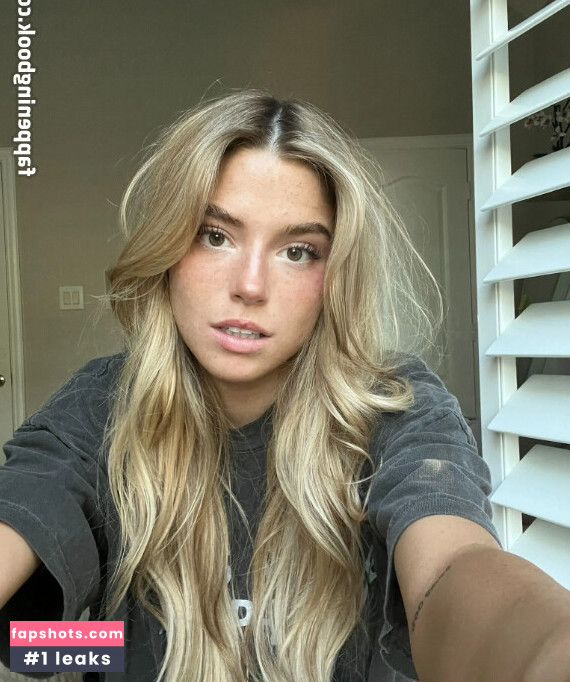 Hannah Stein gallery photo #90