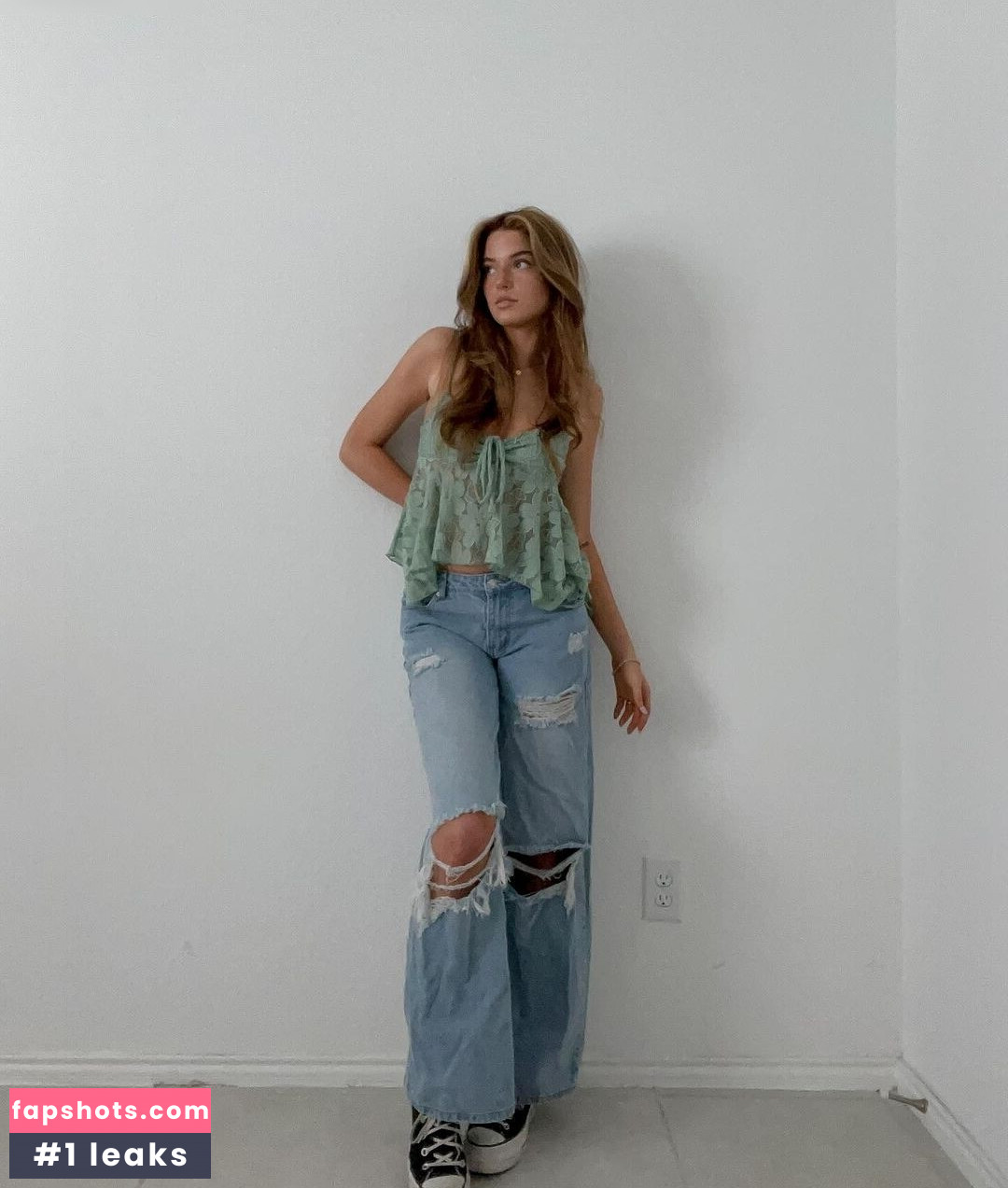 Hannah Stein gallery photo #95