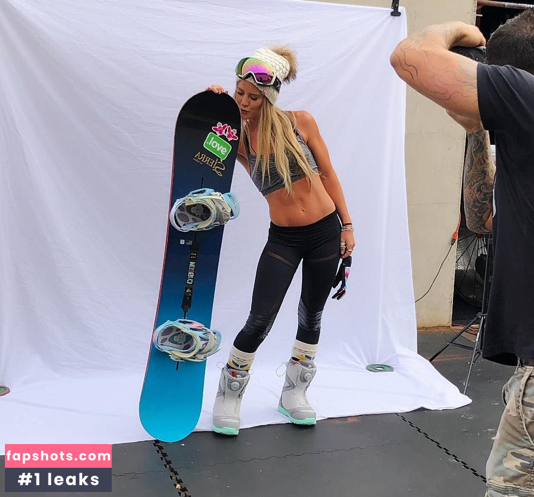 Hannah Teter gallery photo #51