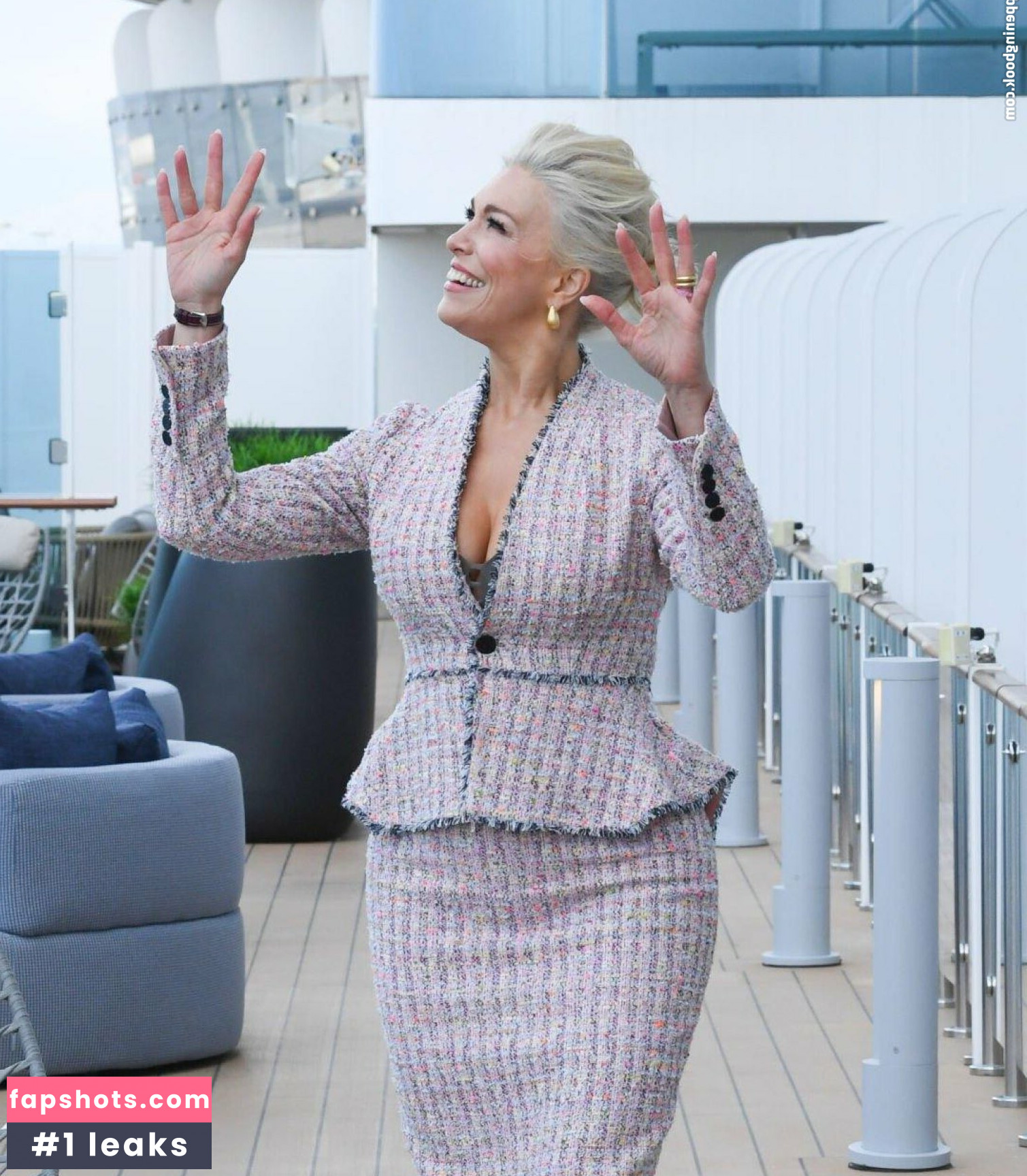 Hannah Waddingham gallery photo #80