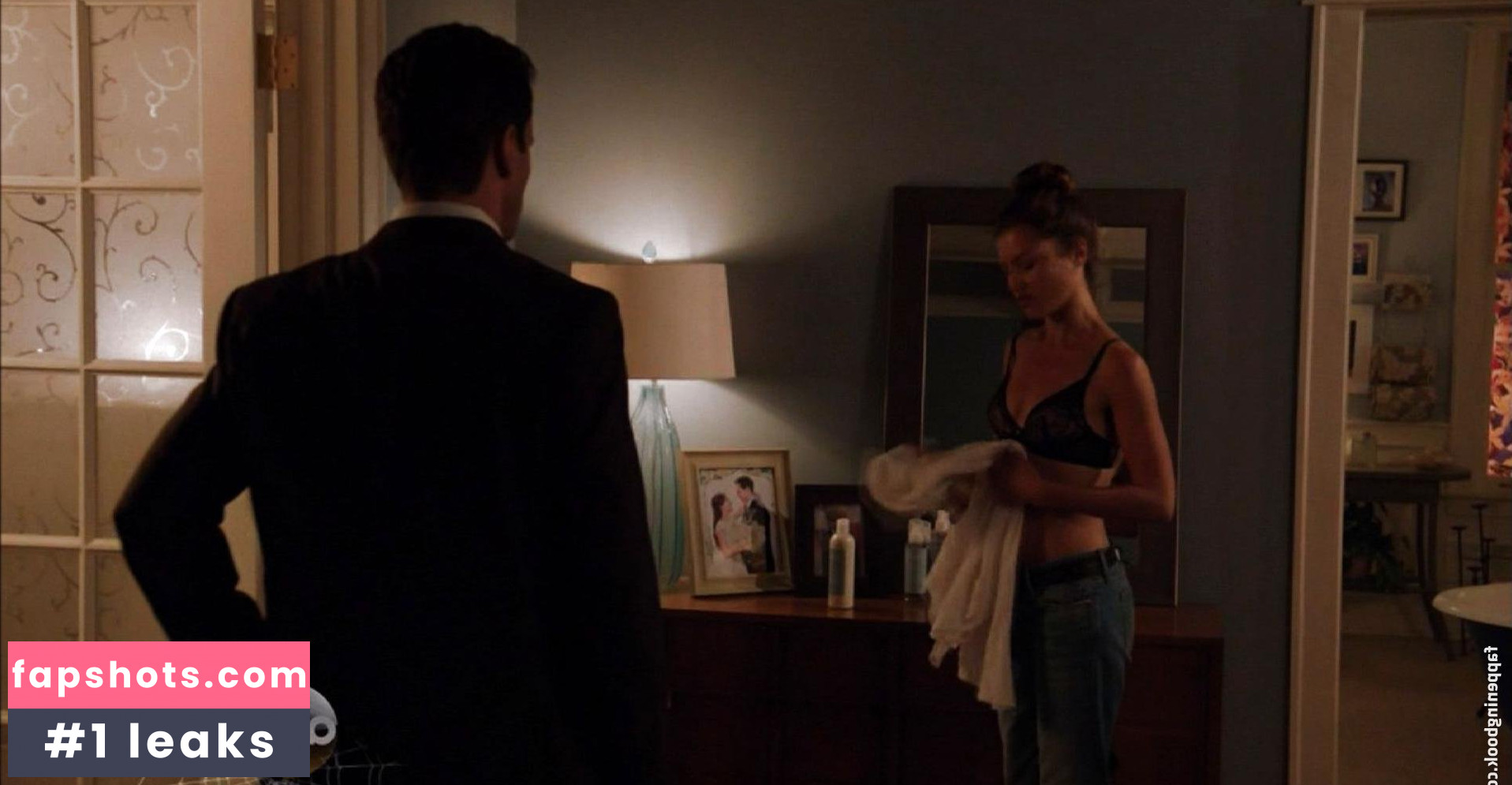 Hannah Ware nude babe gallery