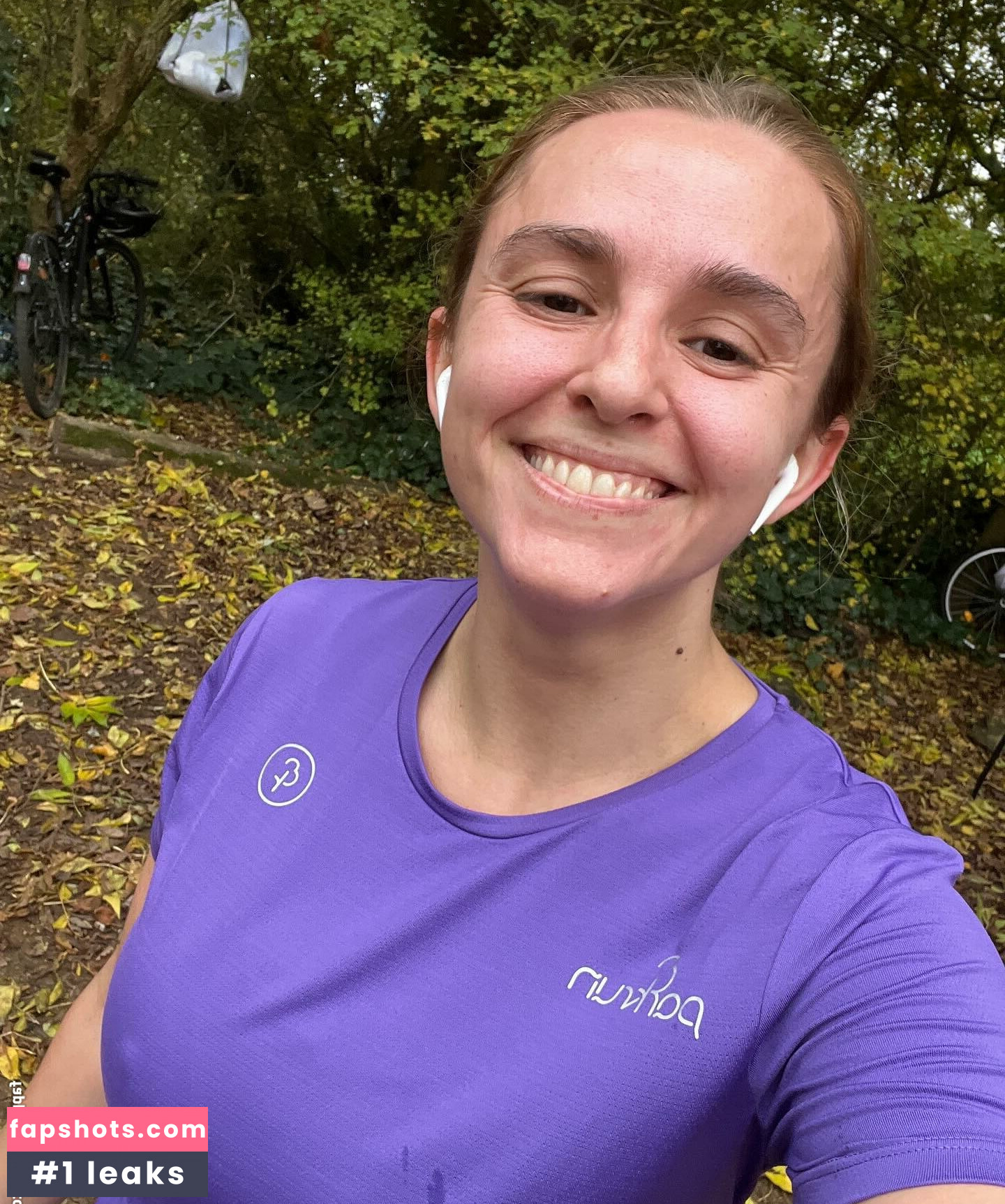 Hannah Witton Nude Leaks OnlyFans Photos #37 - LeakJerk