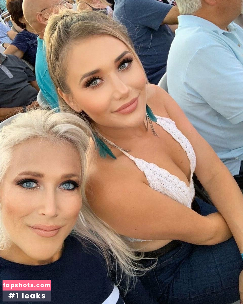 hannahandsuzie gallery photo #45