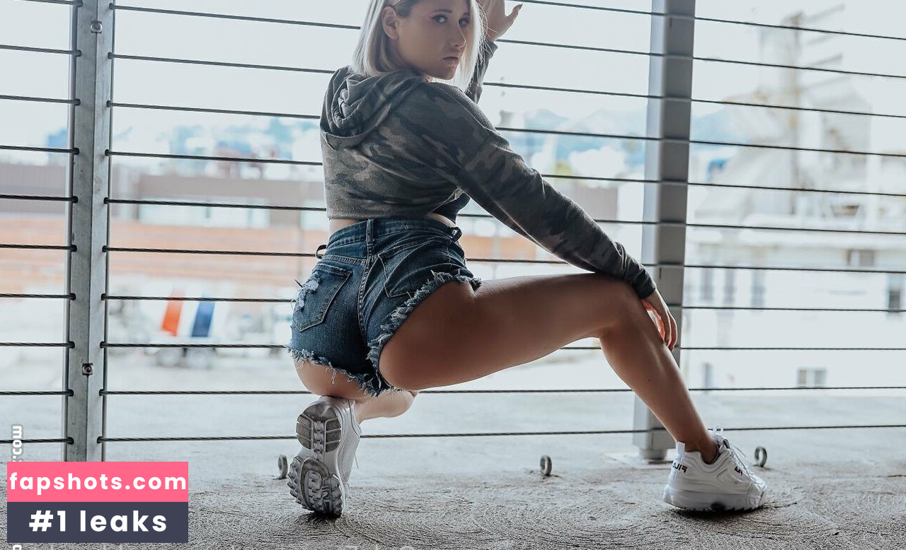 hannahandsuzie gallery photo #9