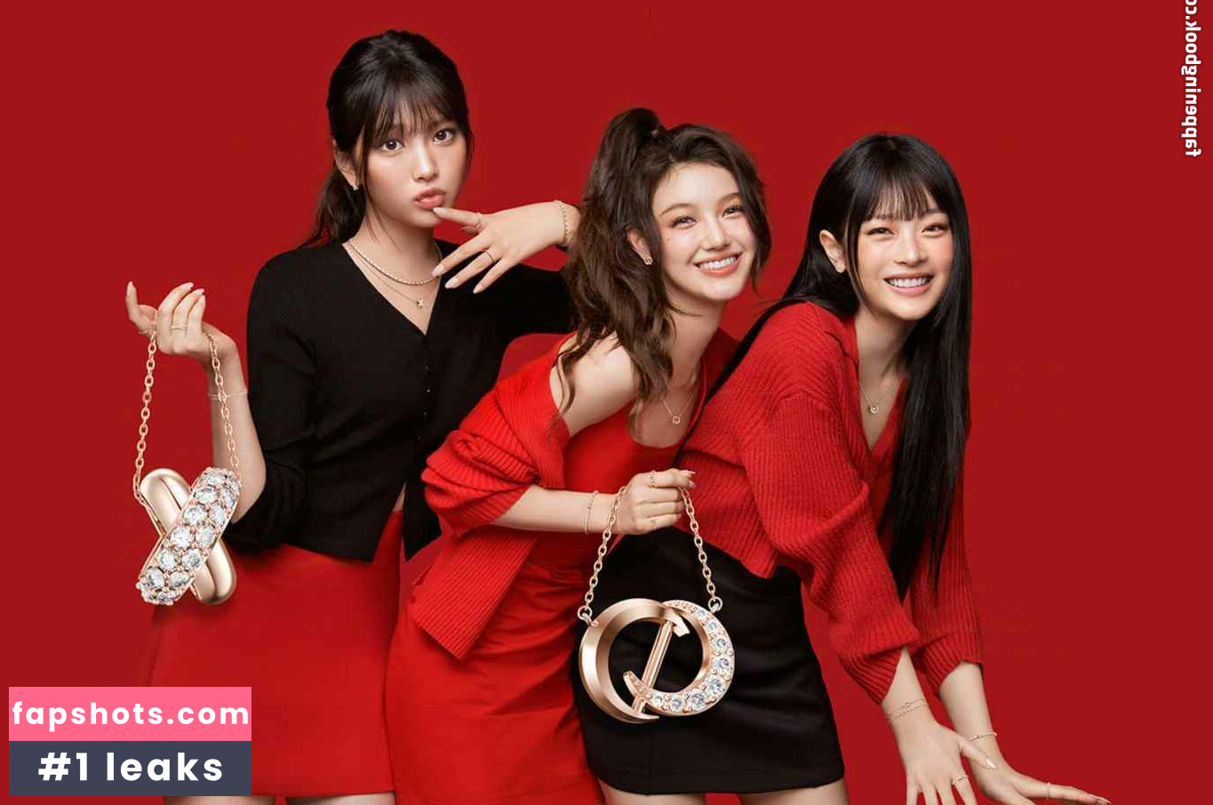 Hanni Pham gallery photo #31