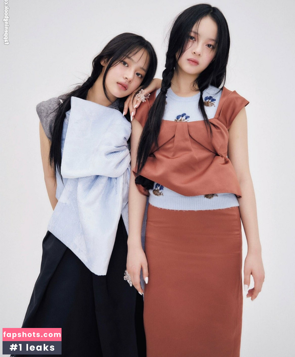 Hanni Pham gallery photo #42