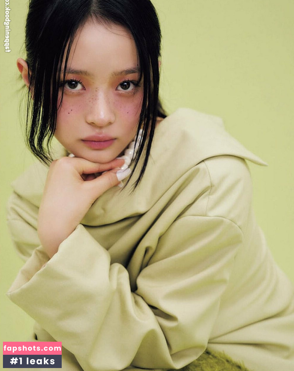 Hanni Pham gallery photo #46