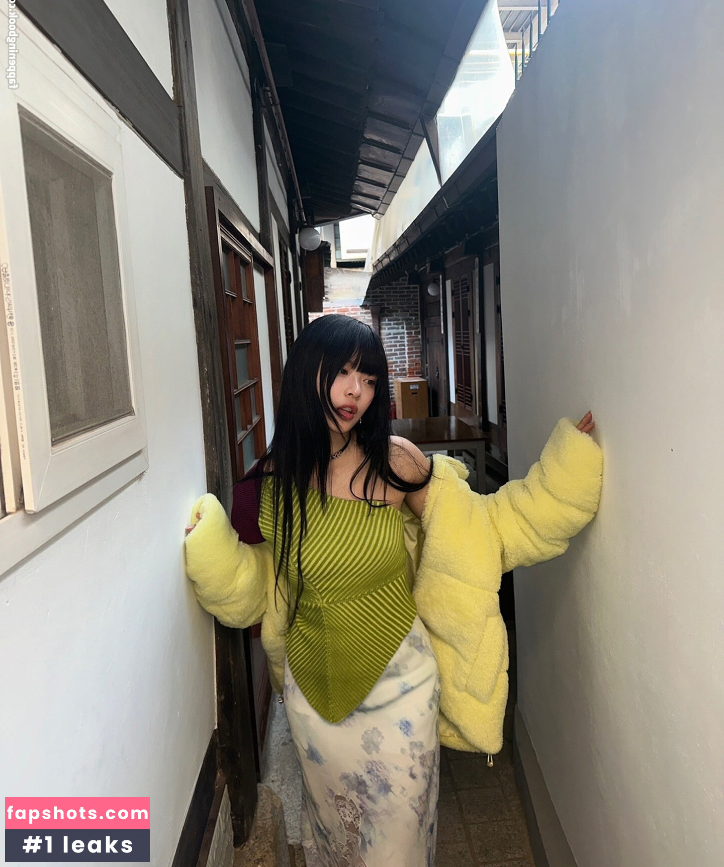 Hanni Pham gallery photo #51