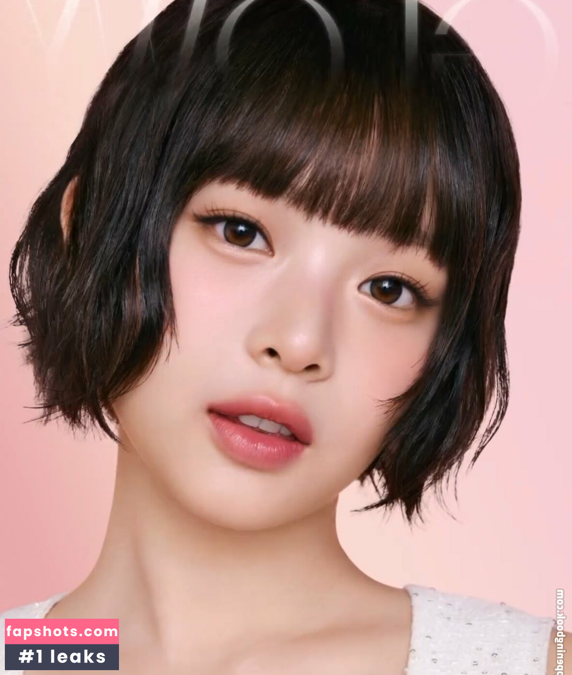 Hanni Pham gallery photo #57