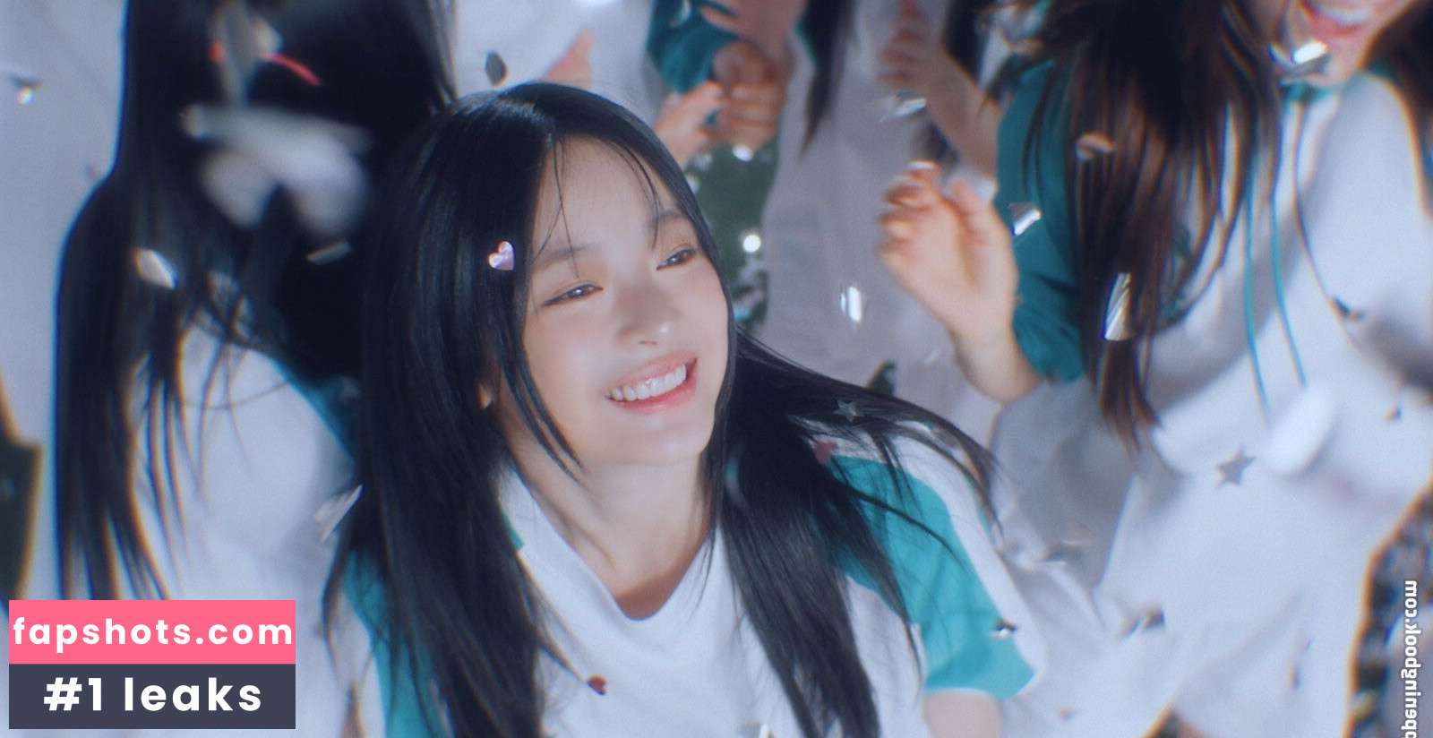 Hanni Pham gallery photo #58