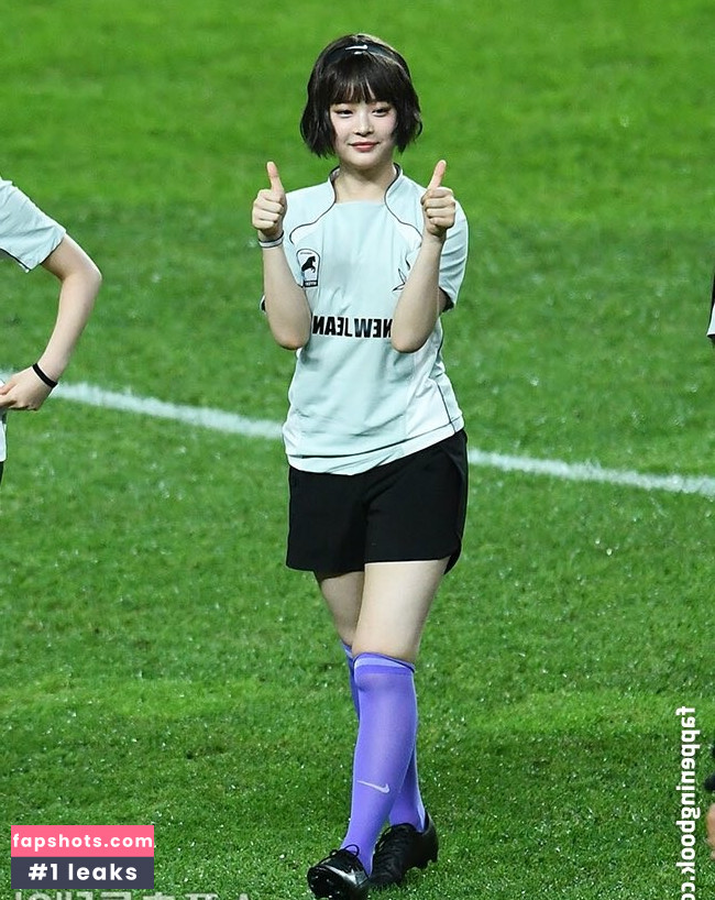 Hanni Pham gallery photo #68