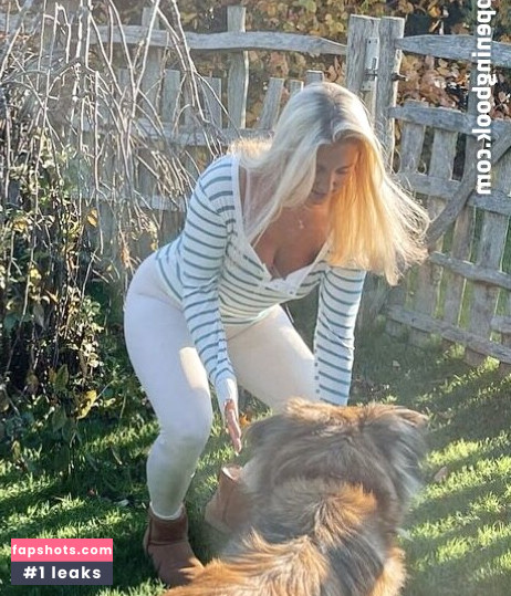 Hari Beavis gallery photo #148