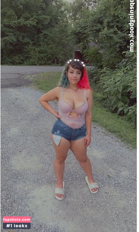 Harlee Queeni gallery photo #20