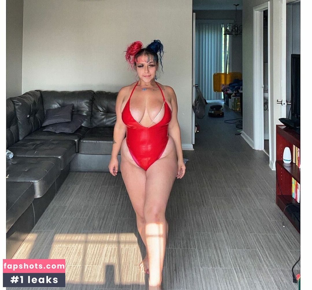 Harlee Queeni gallery photo #7