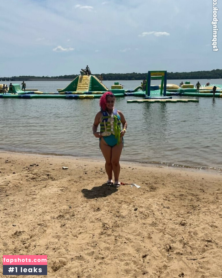 Harlee Queeni gallery photo #8