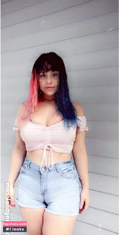 Harlee Queeni gallery photo #10