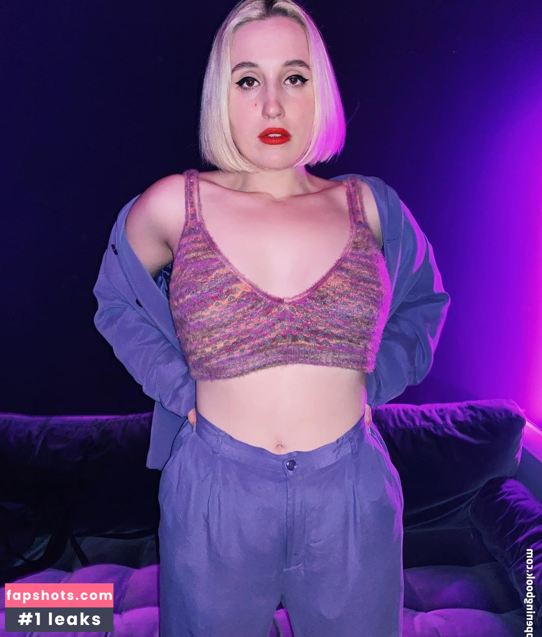 Harley Quinn Smith gallery photo #121