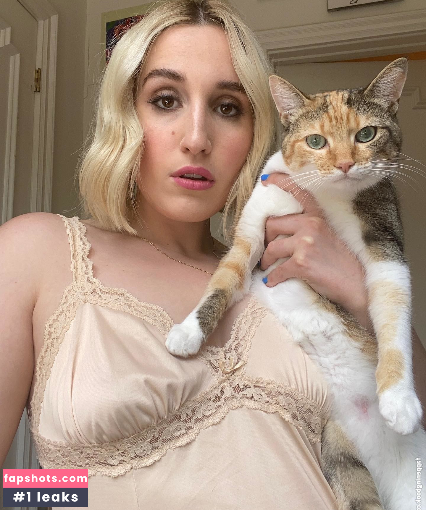 Harley Quinn Smith gallery photo #127