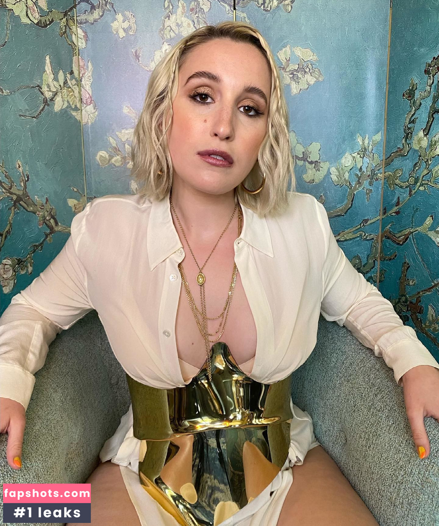 Harley Quinn Smith gallery photo #130