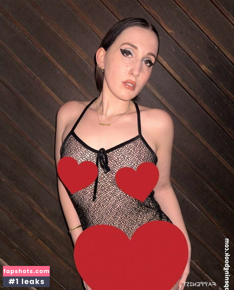 Harley Quinn Smith gallery photo #14