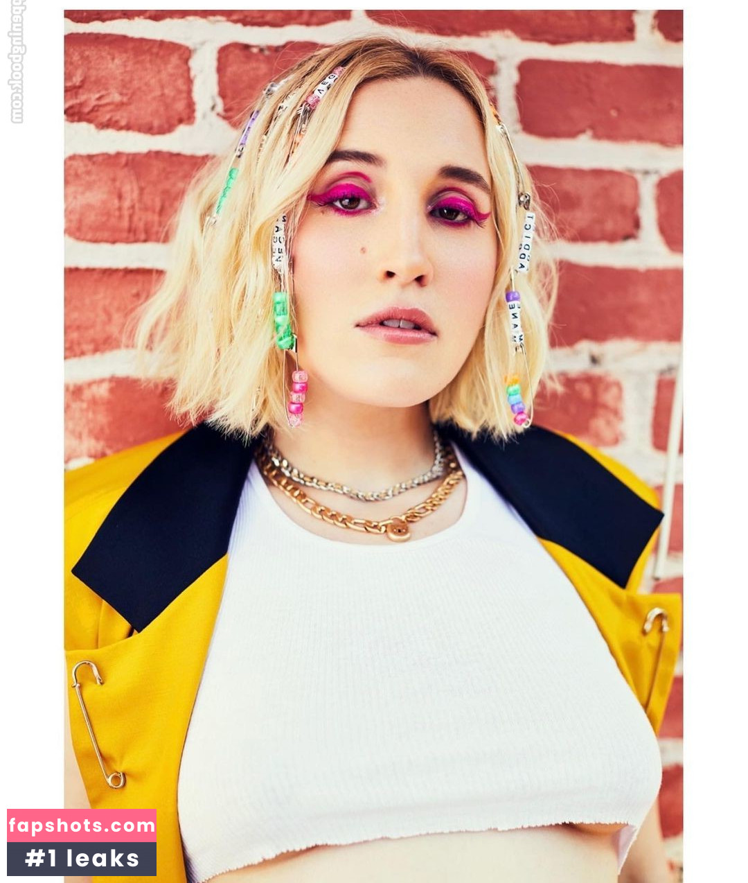 Harley Quinn Smith gallery photo #135