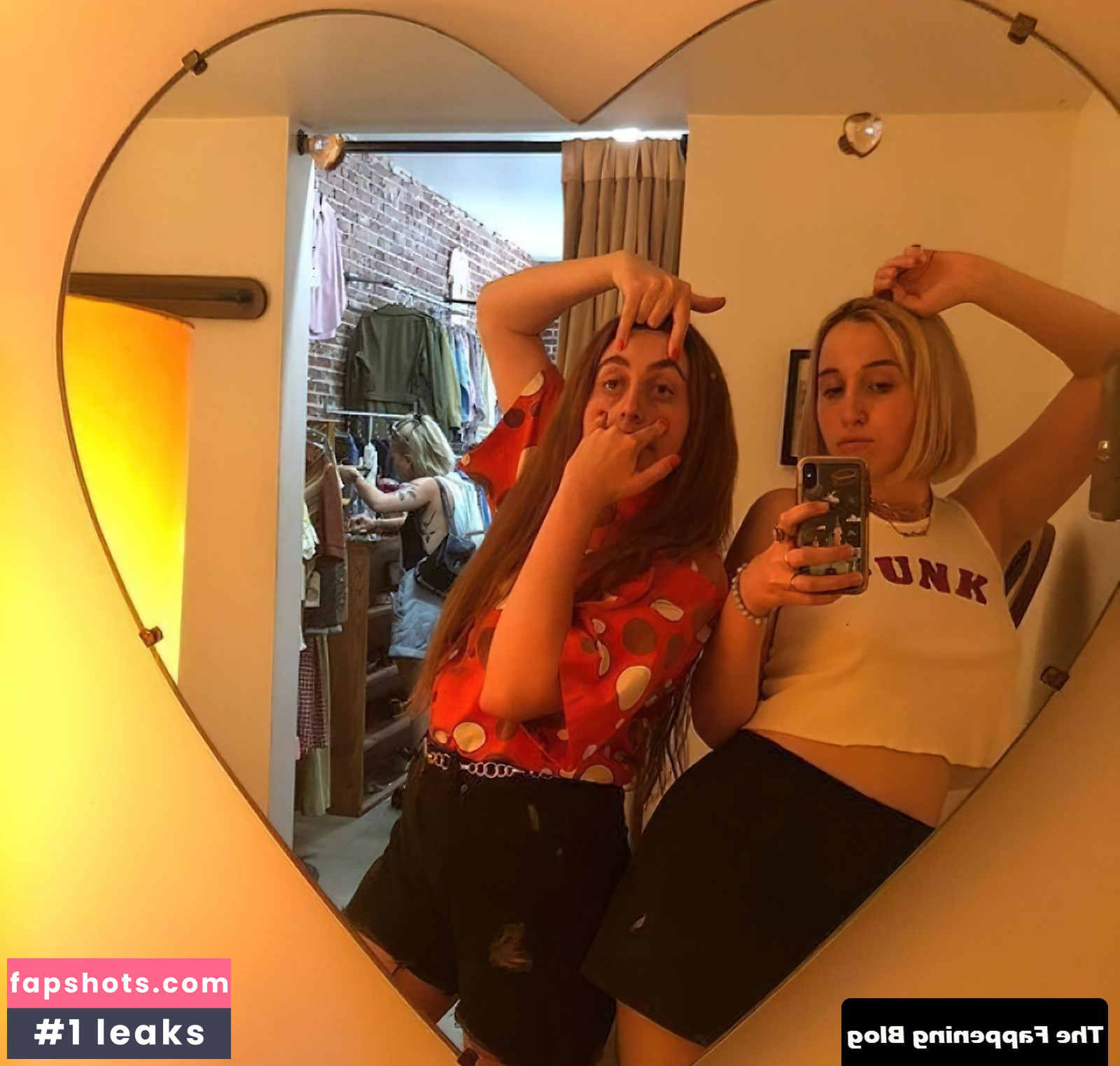 Harley Quinn Smith gallery photo #148