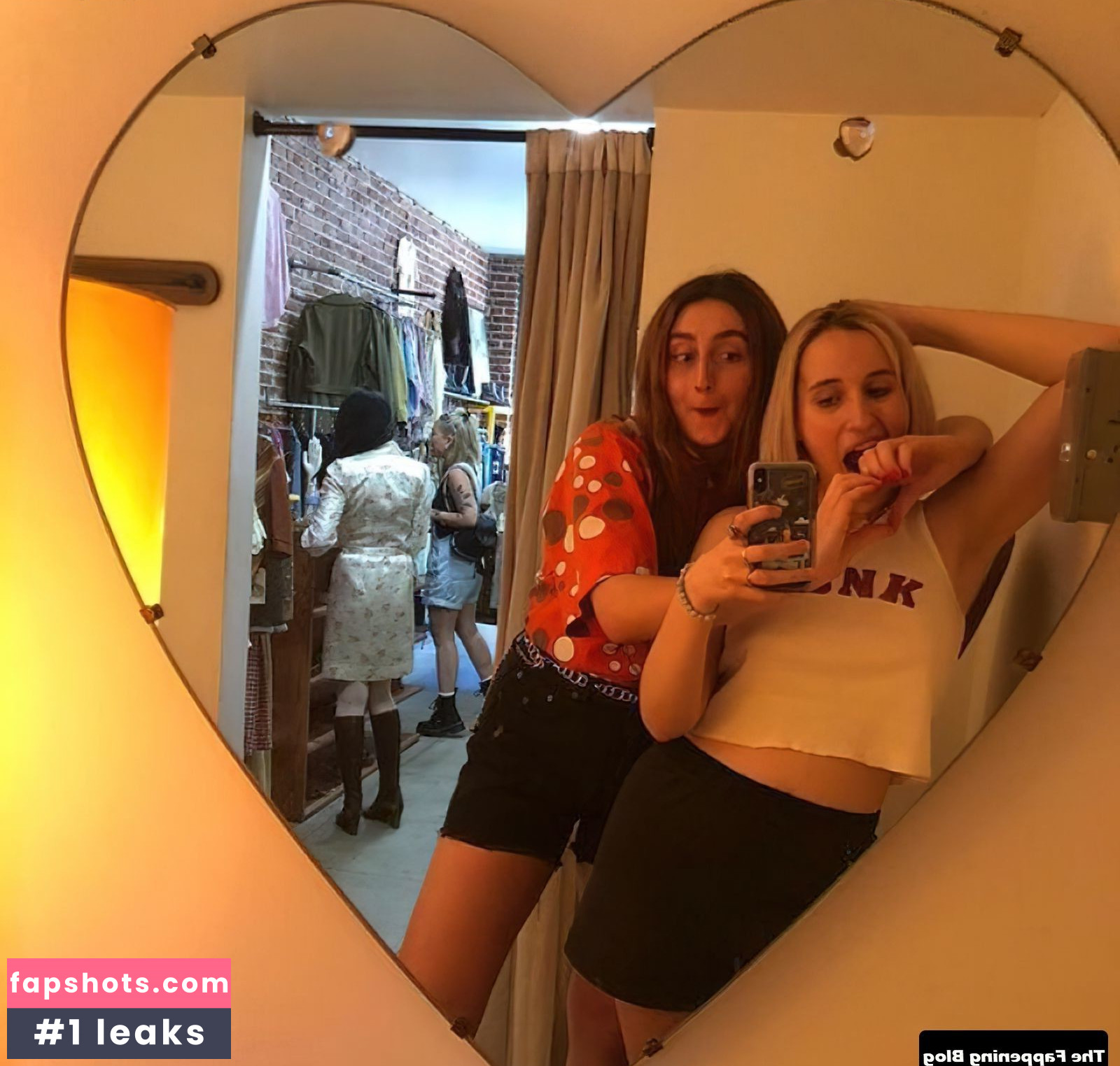 Harley Quinn Smith gallery photo #149