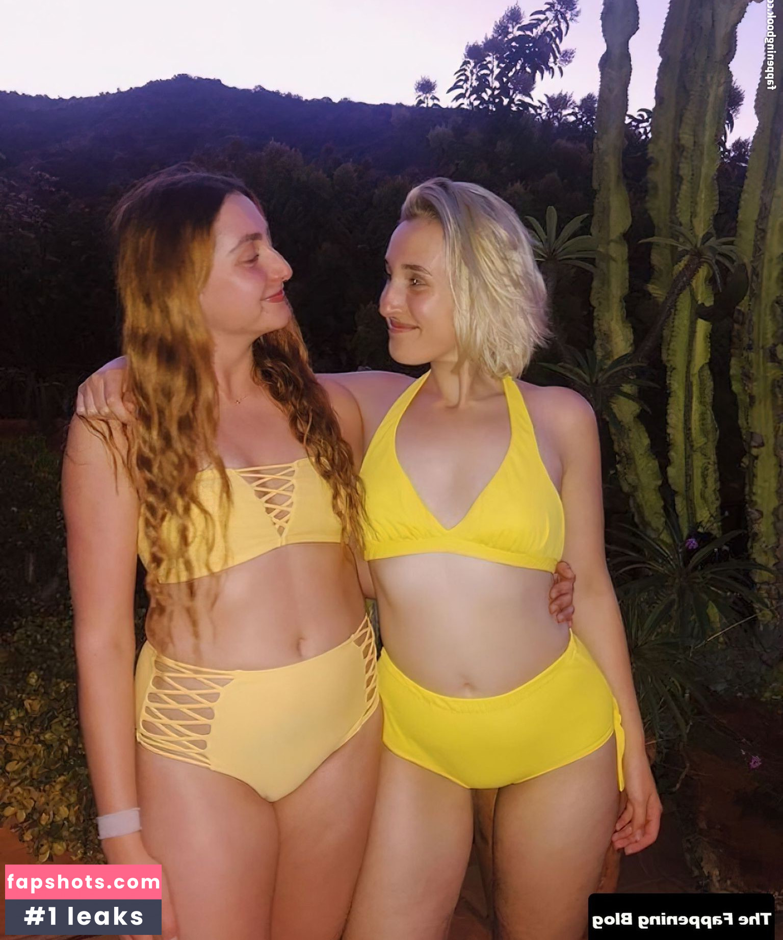 Harley Quinn Smith gallery photo #153