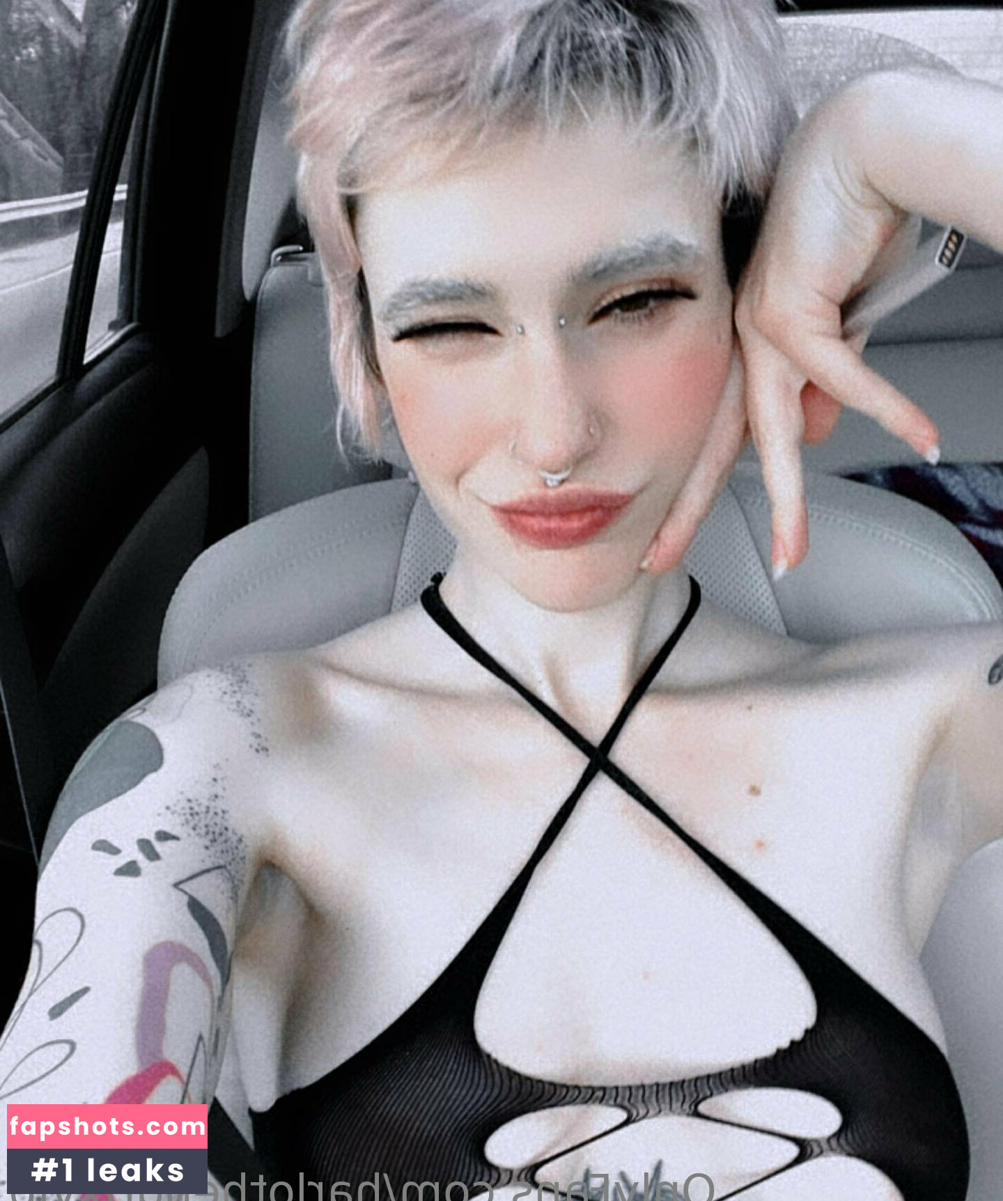 harlothendrixvip nude babe gallery