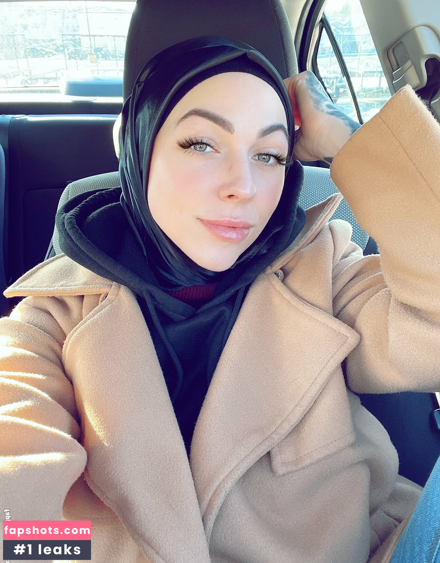 Harlow Harrison gallery photo #35