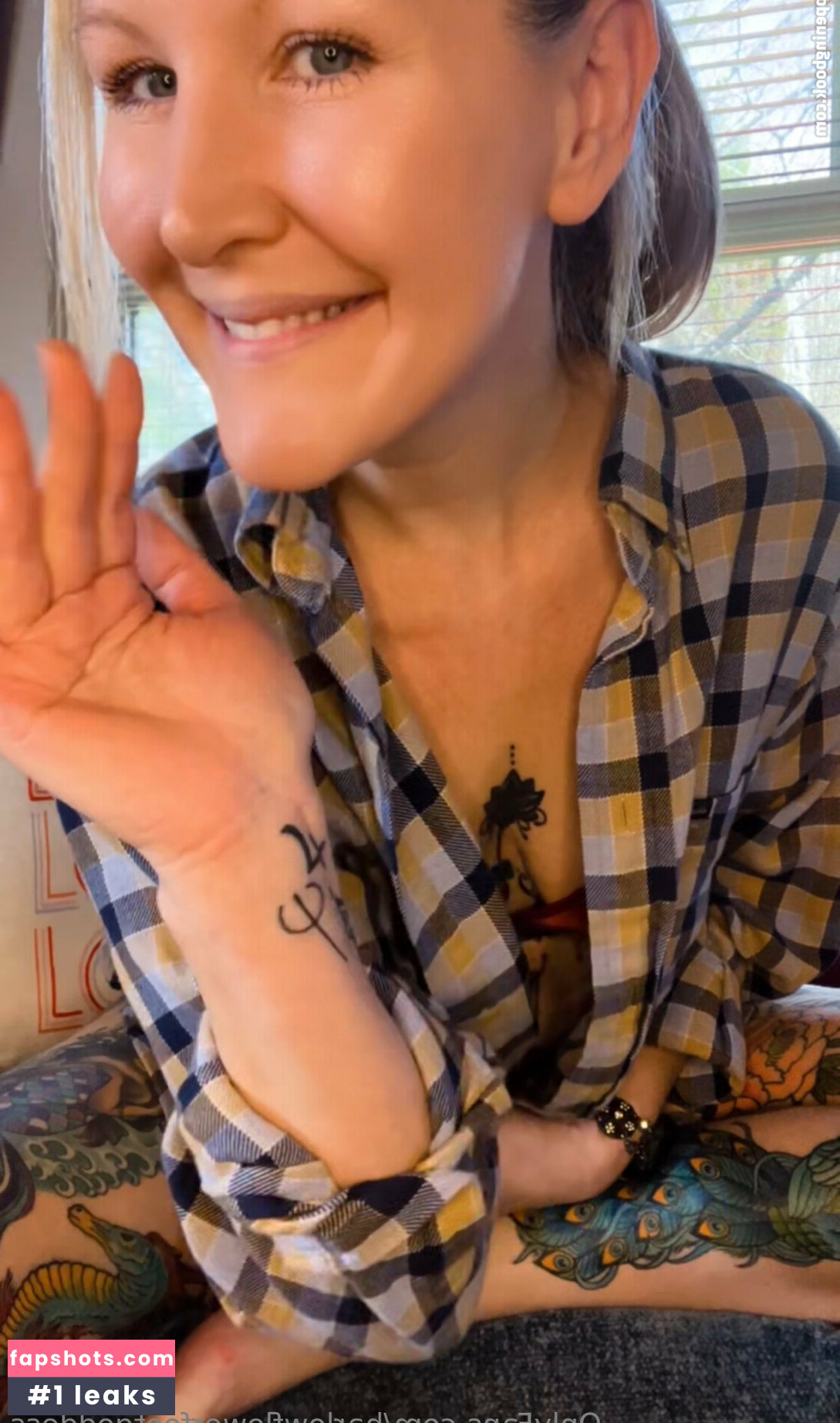 harlowflowerfootgoddess gallery photo #4