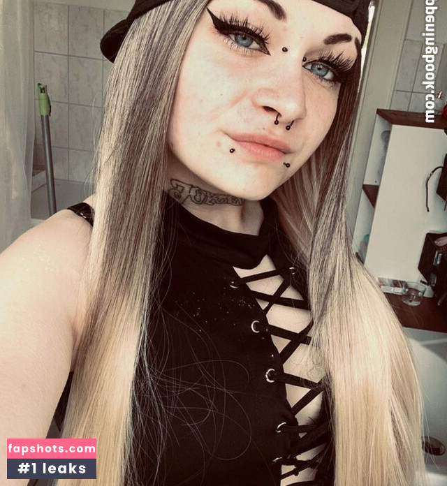 Hat wer was von _ossi_goere_027 / TinyxSatan666 Nahé úniky fotek pouze od fanoušků #2 - Fapshots