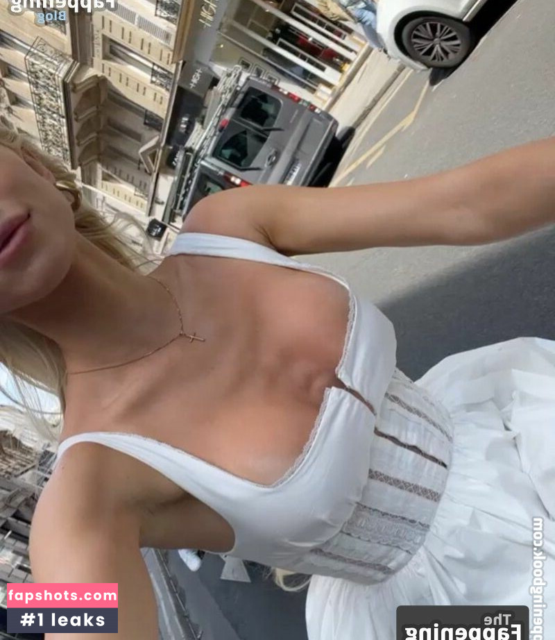 Hayden Hopkins nude babe gallery