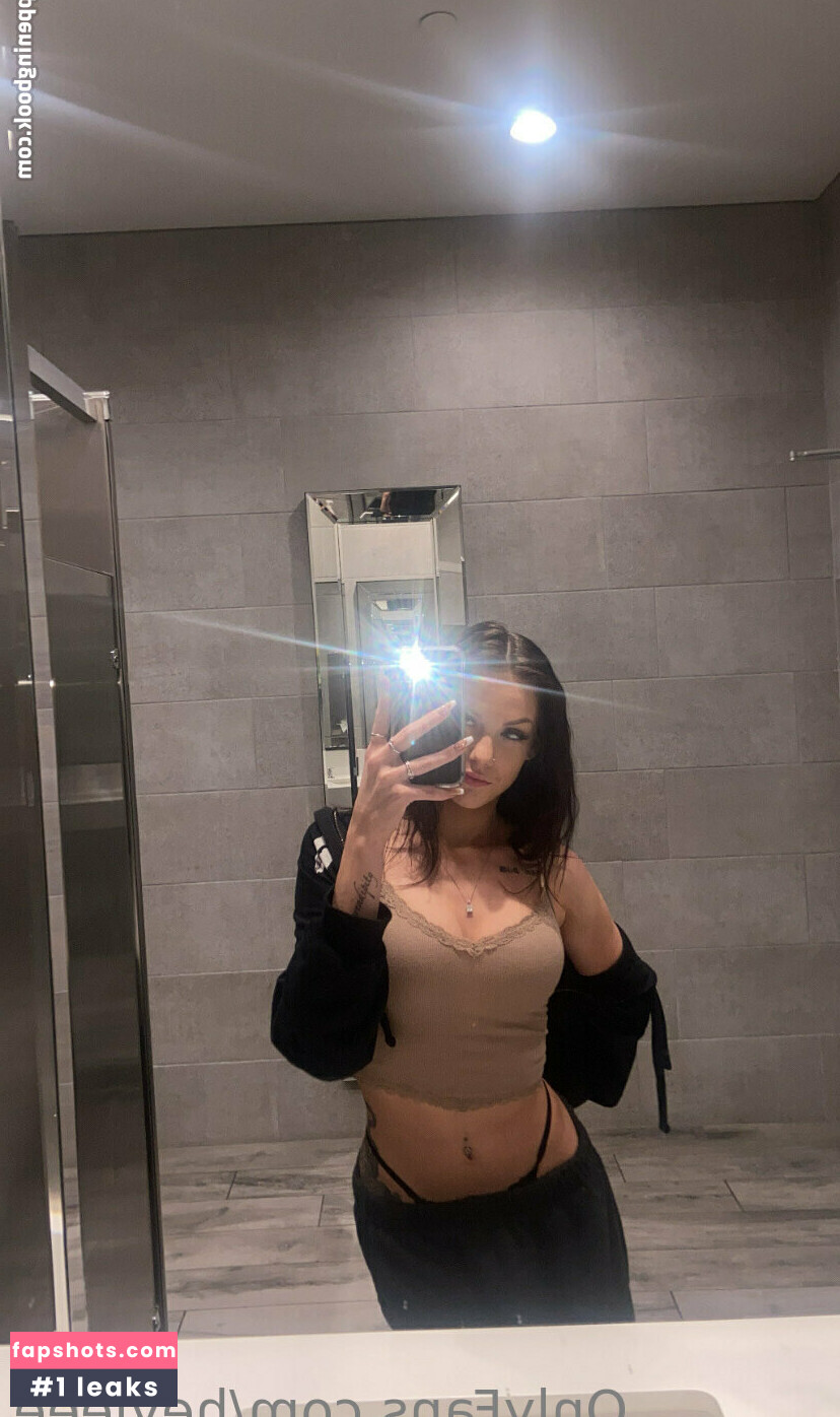 Haylee Pryor gallery photo #6