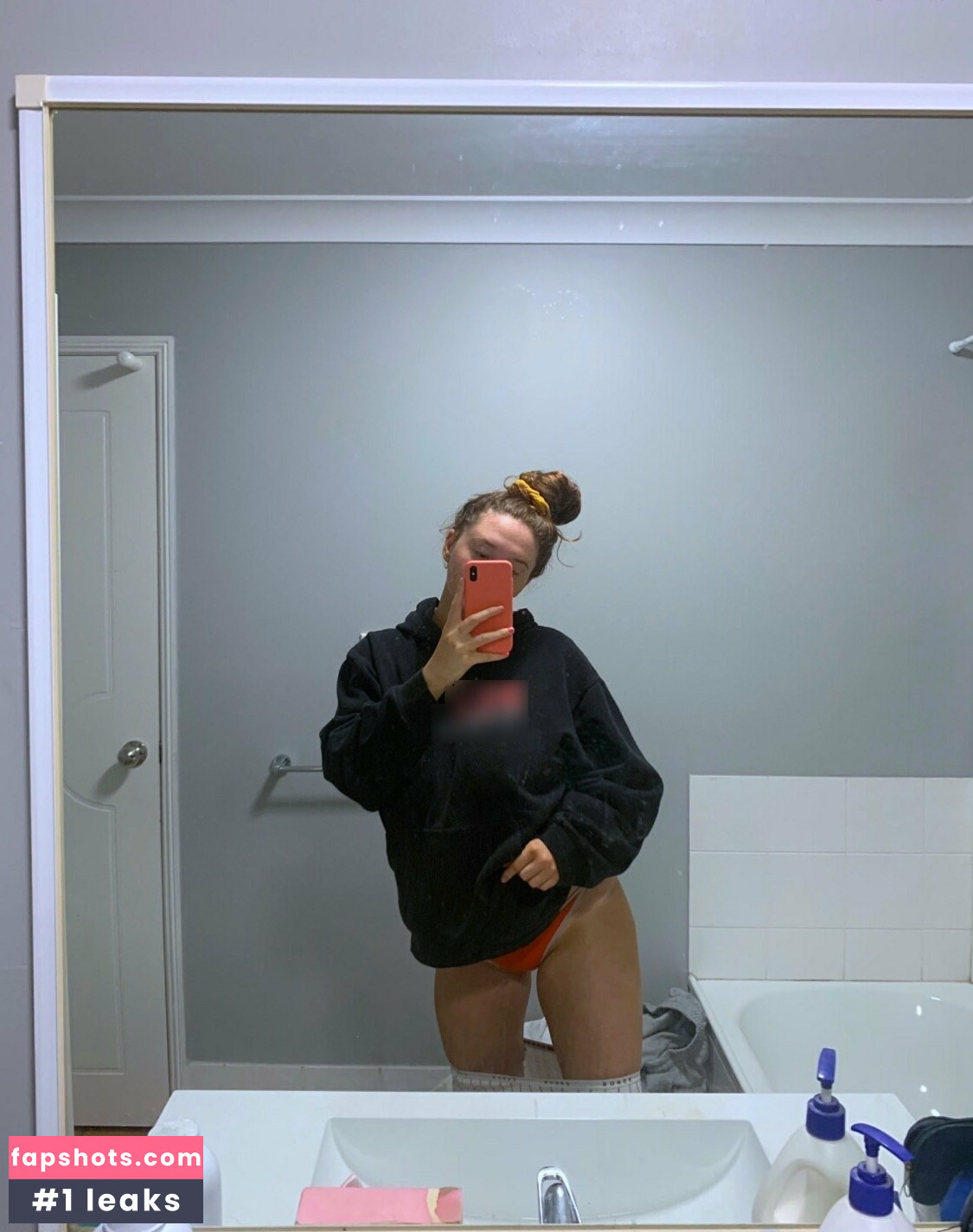 Hayley Aurisch gallery photo #25