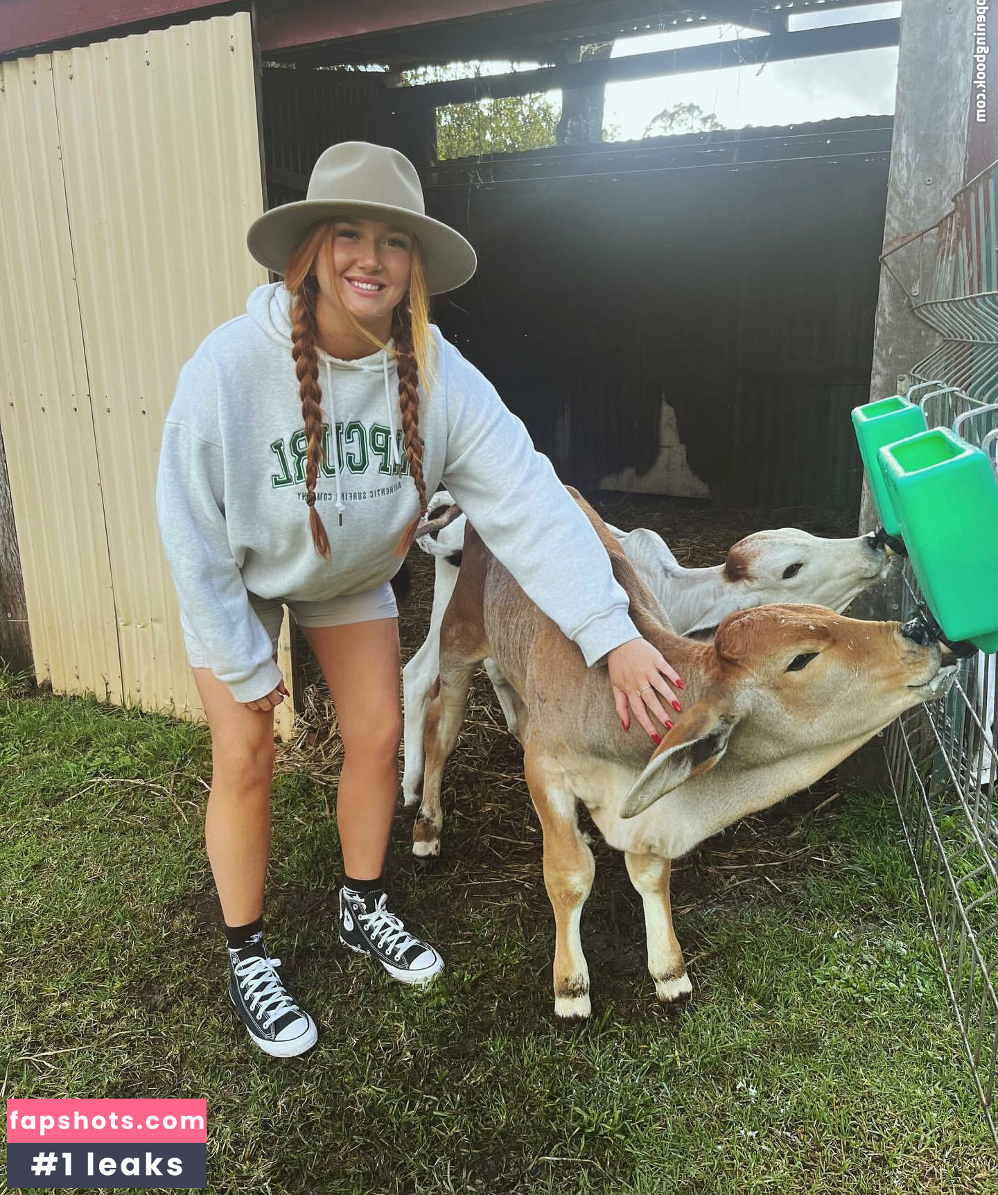 Hayley Aurisch gallery photo #64