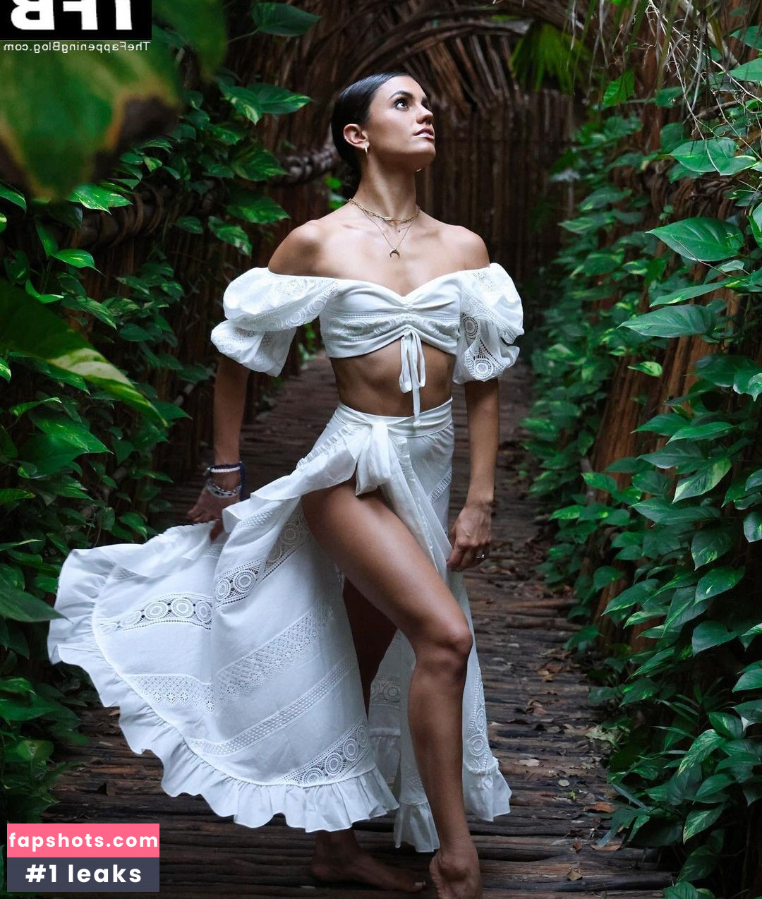 Hayley Erbert gallery photo #15